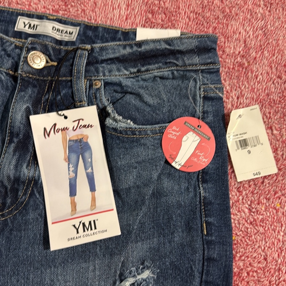 Mom Jeans - Medium Wash